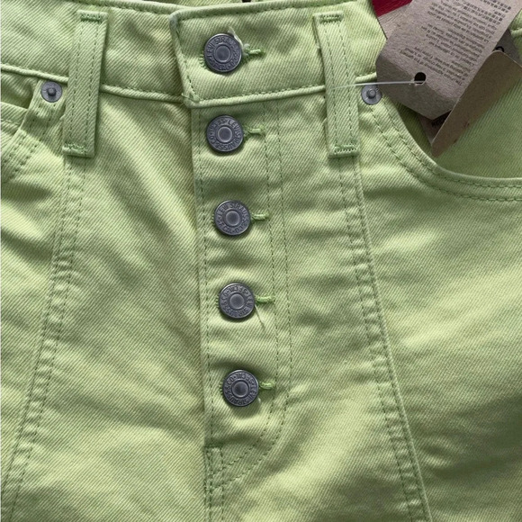 Levi's Women's Notch High Waisted Mom Green Neon Short Size 28 - Picture 4 of 9